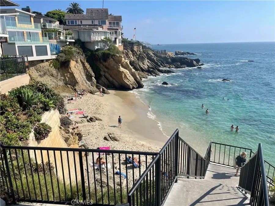 2058 Crestview, Laguna Beach, CA 92651 - #2
