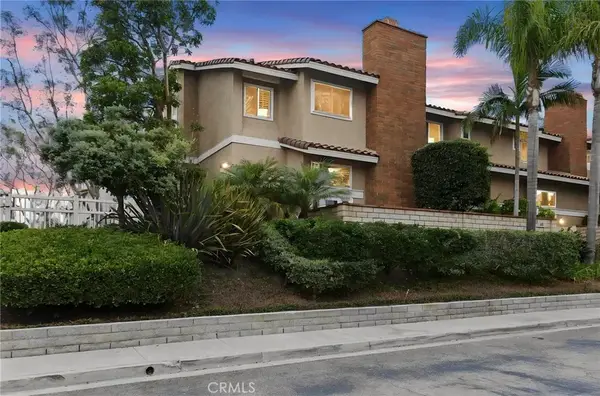 21072 Poolside, Huntington Beach, CA 92648