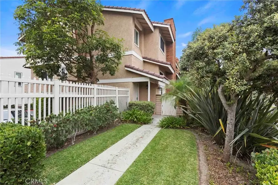 21072 Poolside, Huntington Beach, CA 92648 - #2