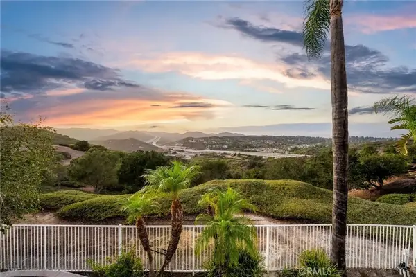 35 Hollyleaf, Aliso Viejo, CA 92656