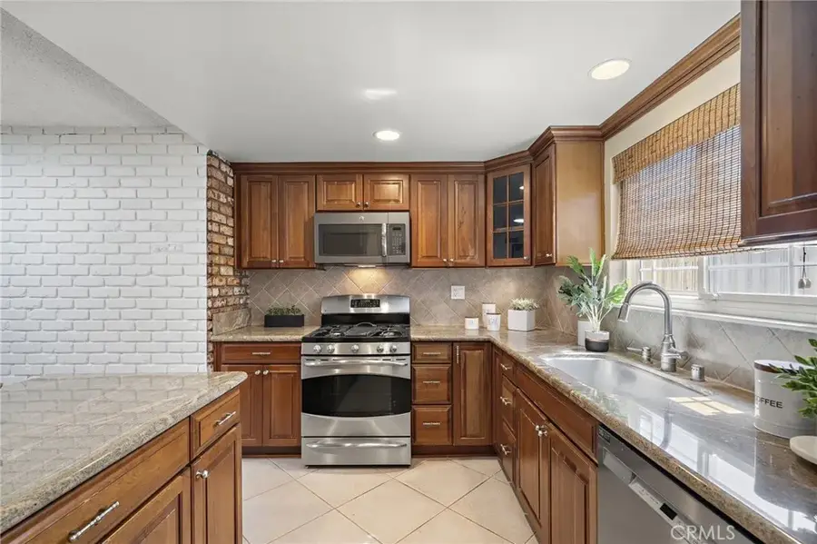 18474 Tamarind Street, Fountain Valley, CA 92708 - #3