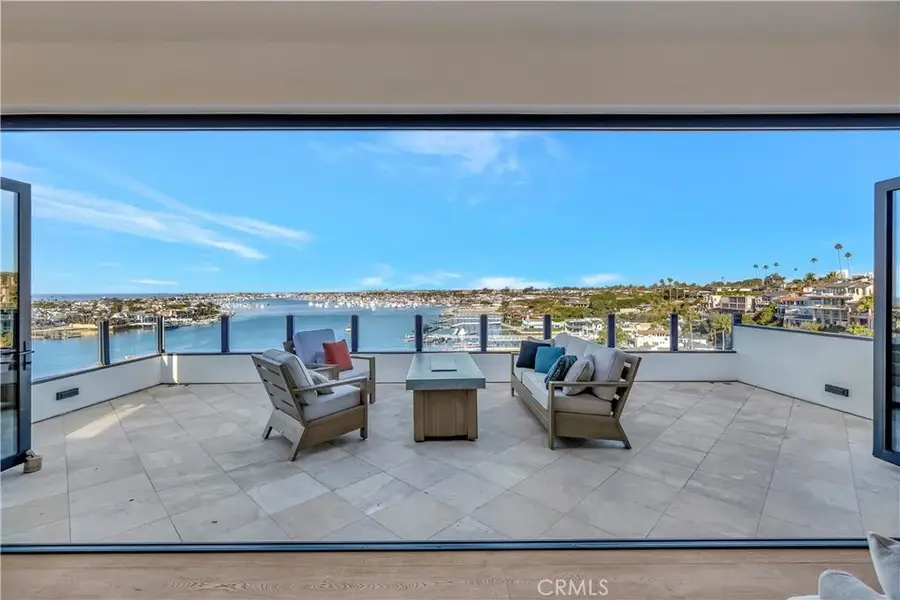 221 Carnation Avenue, Corona Del Mar, CA 92625 - #2