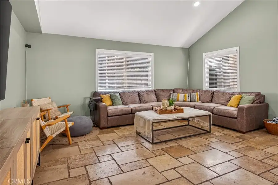 4 Velarde Court, Rancho Santa Margarita, CA 92688 - #3