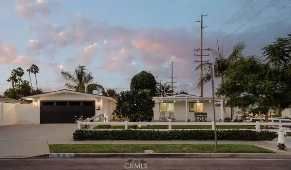 200 Wake Forest, Costa Mesa, CA 92626