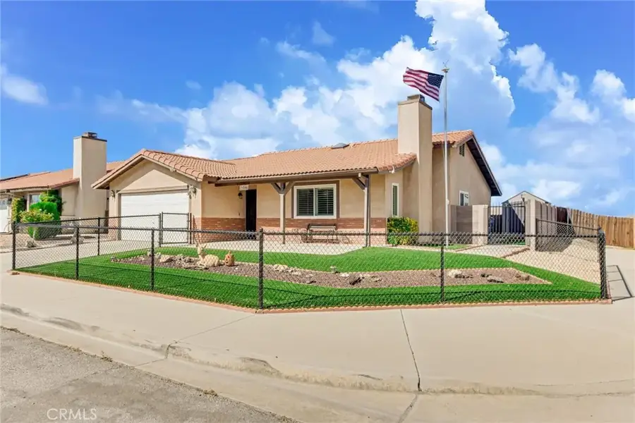 15944 Foxwood, Victorville, CA 92395 - #2