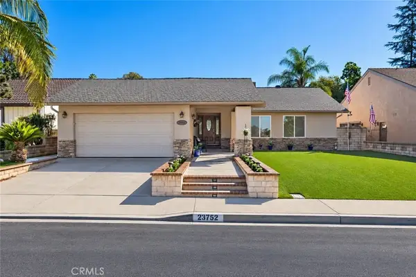 23752 Via Navarra, Mission Viejo, CA 92691