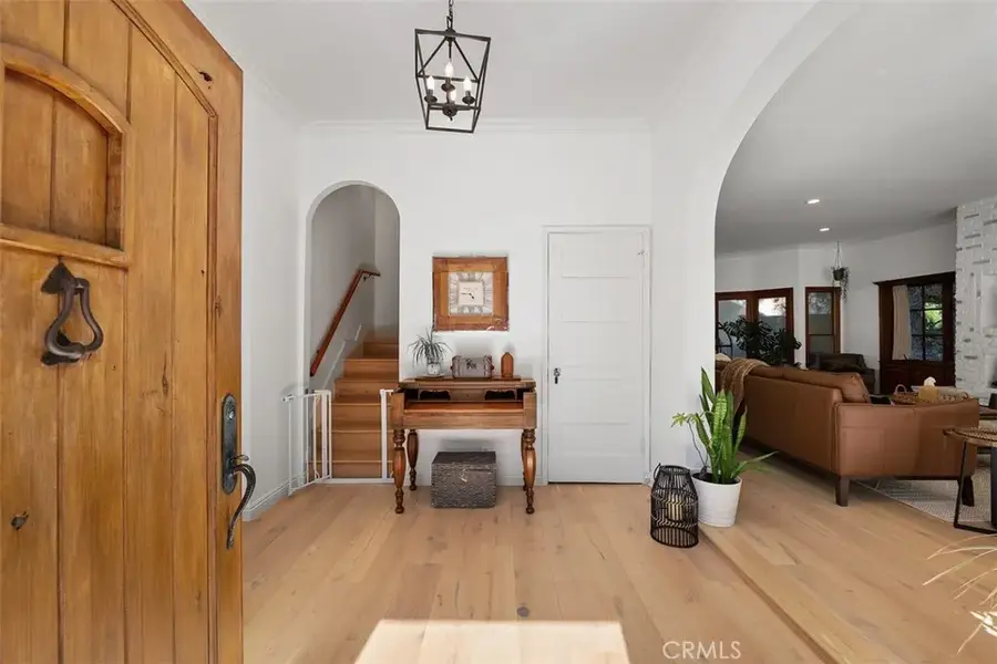 611 Country Club, Burbank, CA 91501 - #2