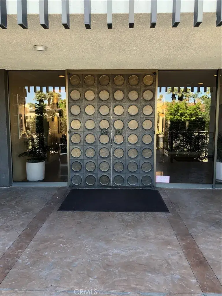 277 E Alejo Rd #204, Palm Springs, CA 92262 - #3