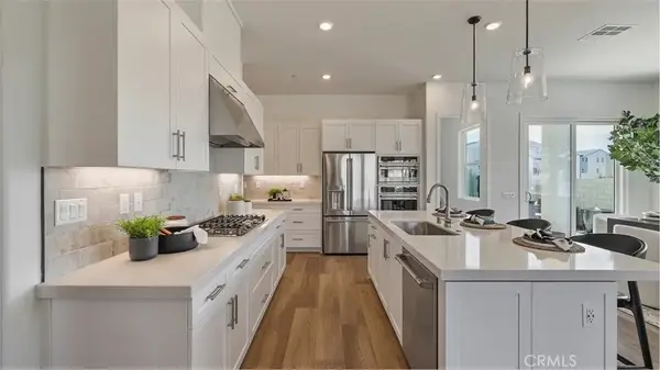 27476 Red Alder Lane, Valencia, CA 91381