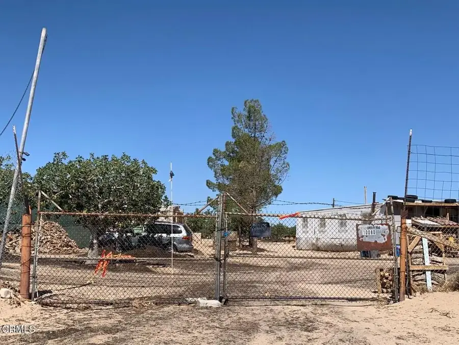 10080 Santa Fe Fire Road, Lucerne Valley, CA 92356 - Image #2