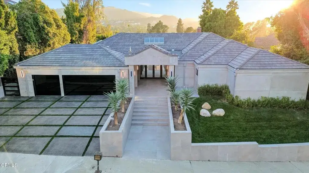 4423 Bergamo Drive, Encino, CA 91436 - #1