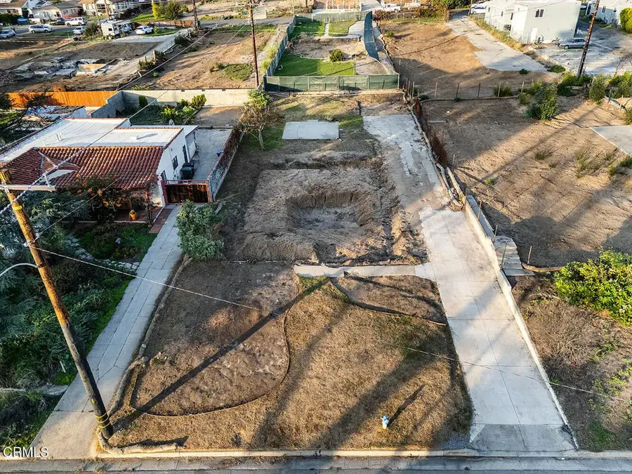 785 New York Dr, Altadena, CA 91001 - Image #3