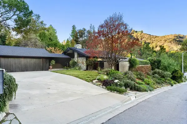 1345 Carnarvon Drive, Pasadena, CA 91103