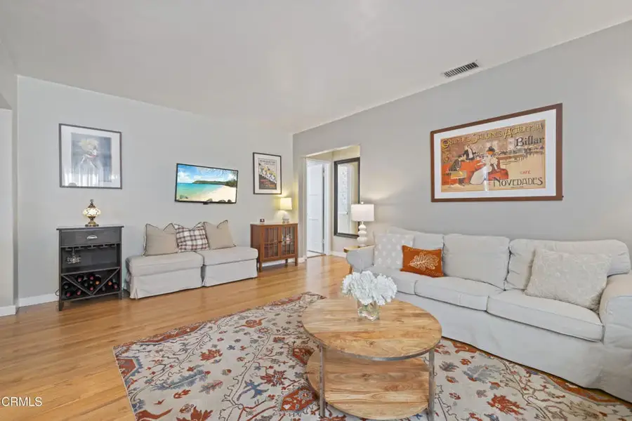 10338 Oro Vista Avenue, Sunland, CA 91040 - Image #3