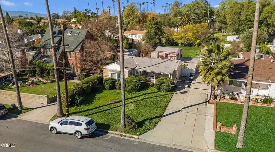 1023 E Elmwood Avenue, Burbank, CA 91501 - #2