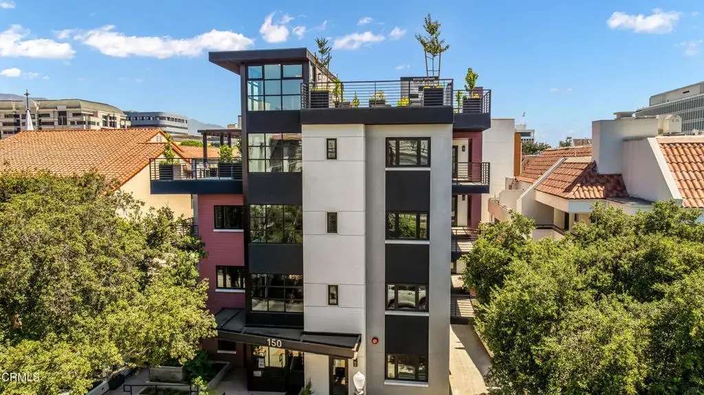 150 S Oak Knoll Avenue #303, Pasadena, CA 91101 - Image #1