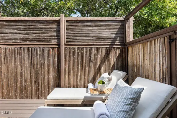 1285 S Euclid Avenue, Pasadena, CA 91106