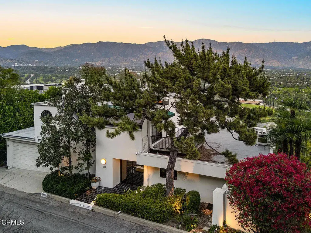 1018 Glen Oaks Boulevard, Pasadena, CA 91105 - #1