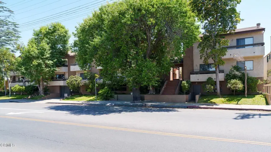 12330 Magnolia Boulevard #106, Valley Village, CA 91607 - #2