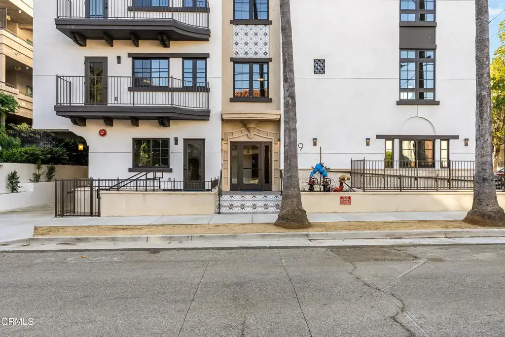 139 S Oak Knoll Avenue #102, Pasadena, CA 91101 - #1