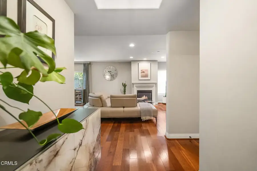 616 S Wilton Place #203, Los Angeles, CA 90005 - #2