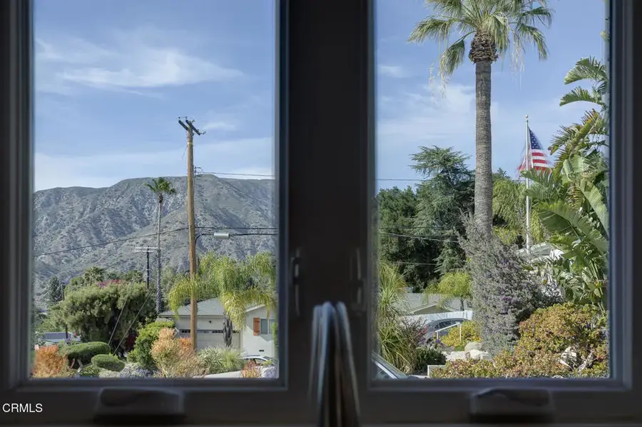 10852 Plainview Avenue, Tujunga, CA 91042 - #2