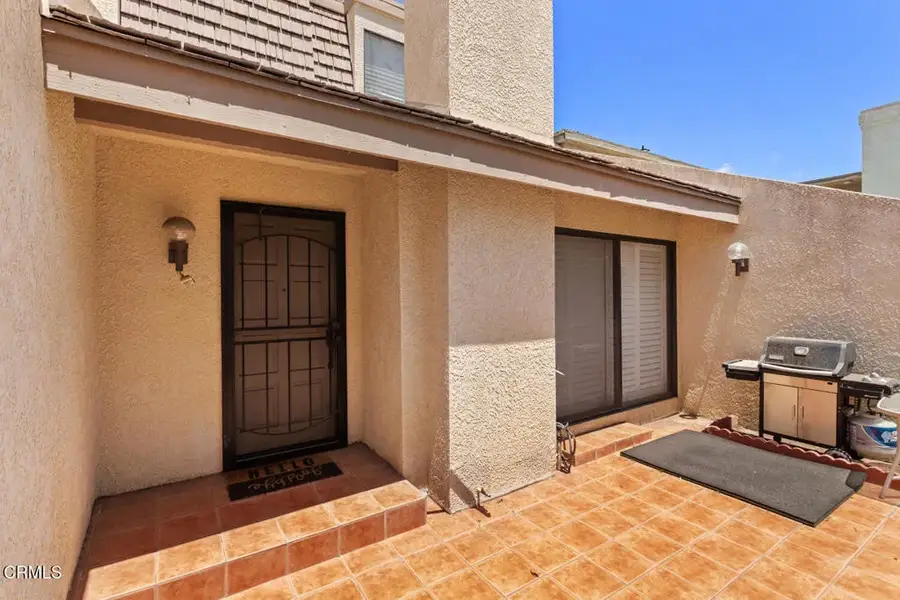 18409 Collins Street #F, Tarzana, CA 91356 - #3