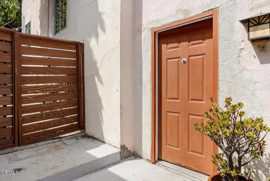 1341 Cambridge Drive, Glendale, CA 91205 - #2