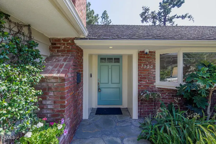 1390 E Palm Street, Pasadena, CA 91101 - #2