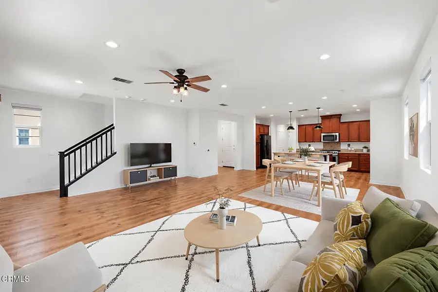 17326 Parque Vanowen Way, Lake Balboa, CA 91406 - #3