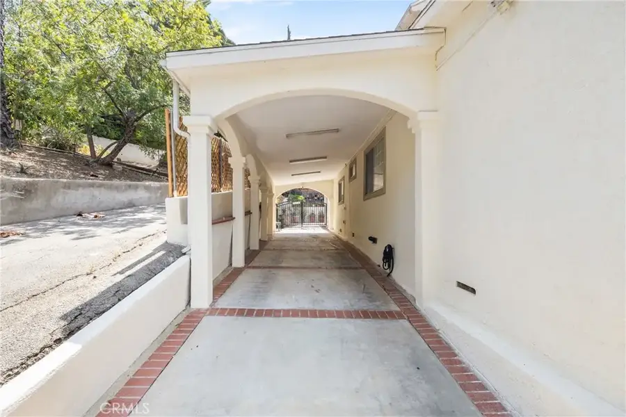 624 Redfield Avenue, Los Angeles, CA 90042 - Image #3