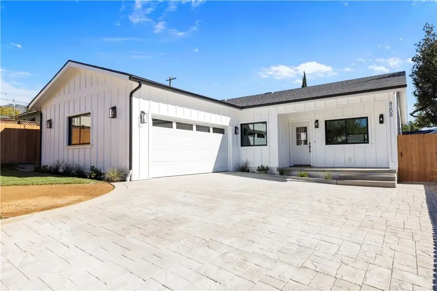 4208 New York Ave, La Crescenta, CA 91214 - Image #2