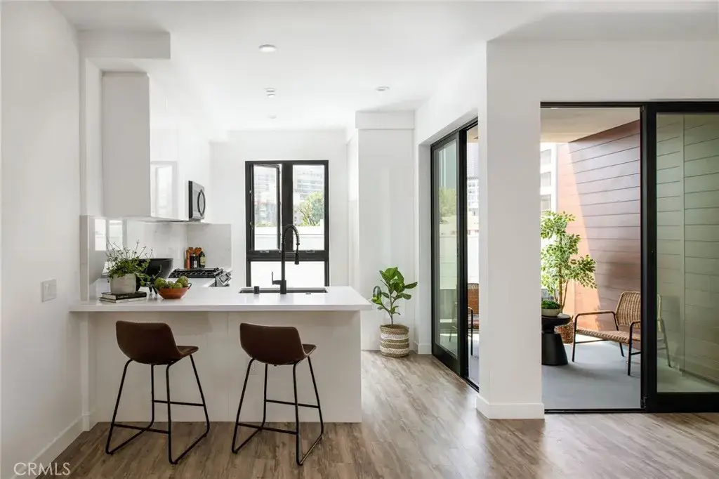 118 Astronaut Ellison S Onizuka Street #202, Los Angeles, CA 90012 - Image #1