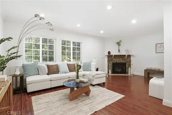 4189 Vineland Avenue #111, Studio City, CA 91602