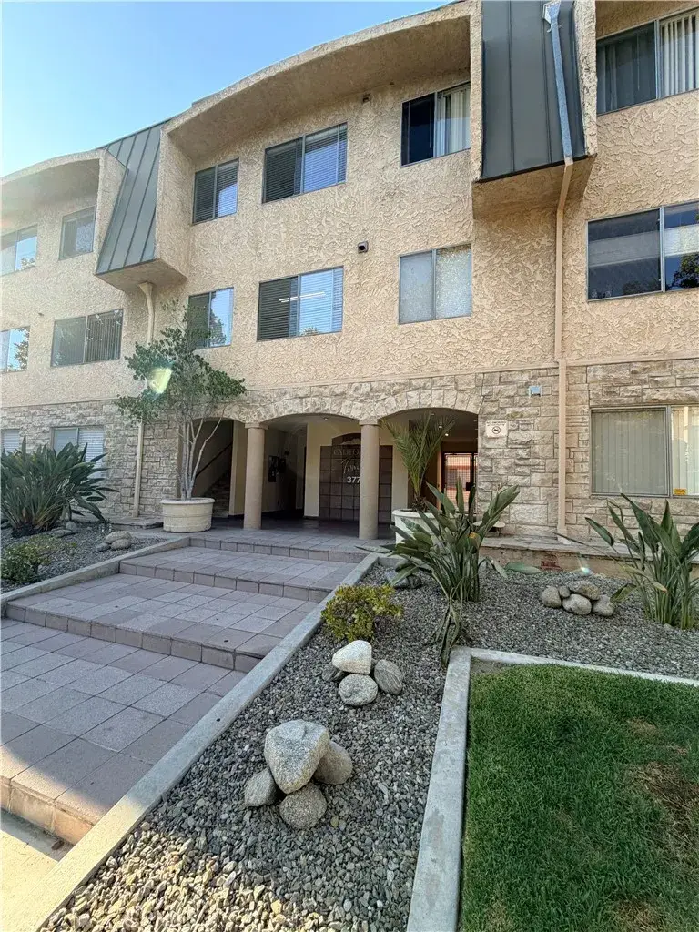 377 W California #27, Glendale, CA 91203 - #3