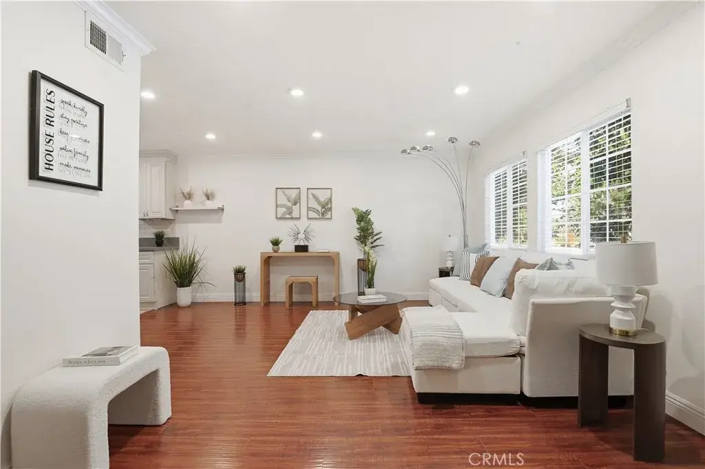 4189 Vineland Avenue #111, Studio City, CA 91602 - #1