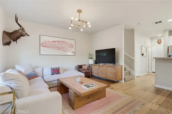 27344 Oaktree Place, Valencia, CA 91354