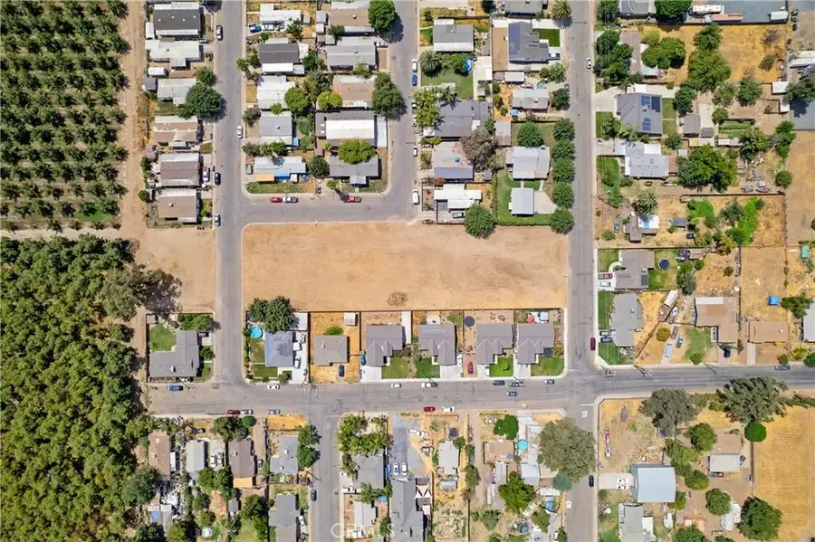 528 S Camelia, Farmersville, CA 93223 - Image #2