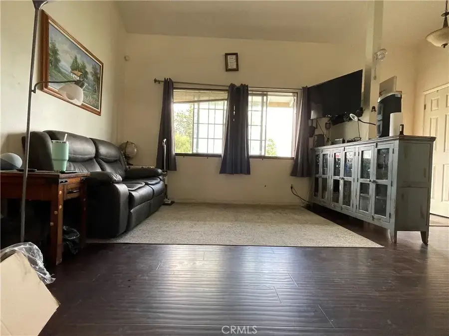 22510 Eagle Way, Tehachapi, CA 93561 - Image #2