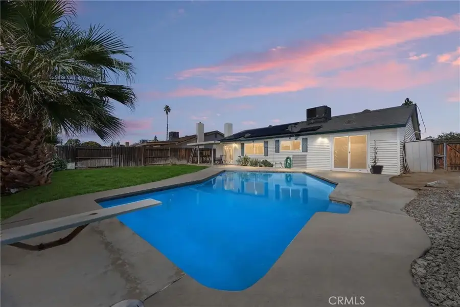 5005 Surrey Lane, Bakersfield, CA 93309 - Image #2