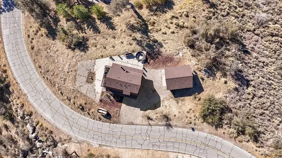 25001 Paramount Drive, Tehachapi, CA 93561 - #2