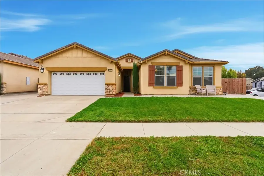 2605 Hoyt Avenue, Tulare, CA 93274 - Image #2