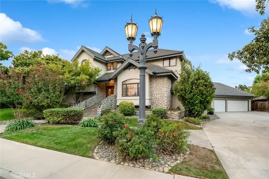 3735 W Woodside, Visalia, CA 93291 - Image #2