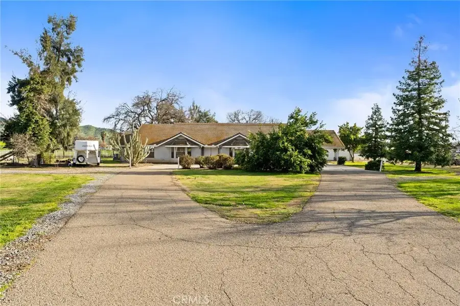 39500 Millwood #C, Woodlake, CA 93286 - #2