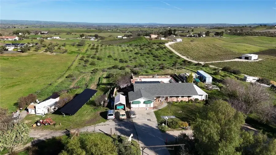 5770 Vista Serrano, Paso Robles, CA 93446 - #3