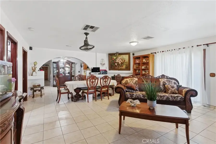 381 B, Arvin, CA 93203 - #3