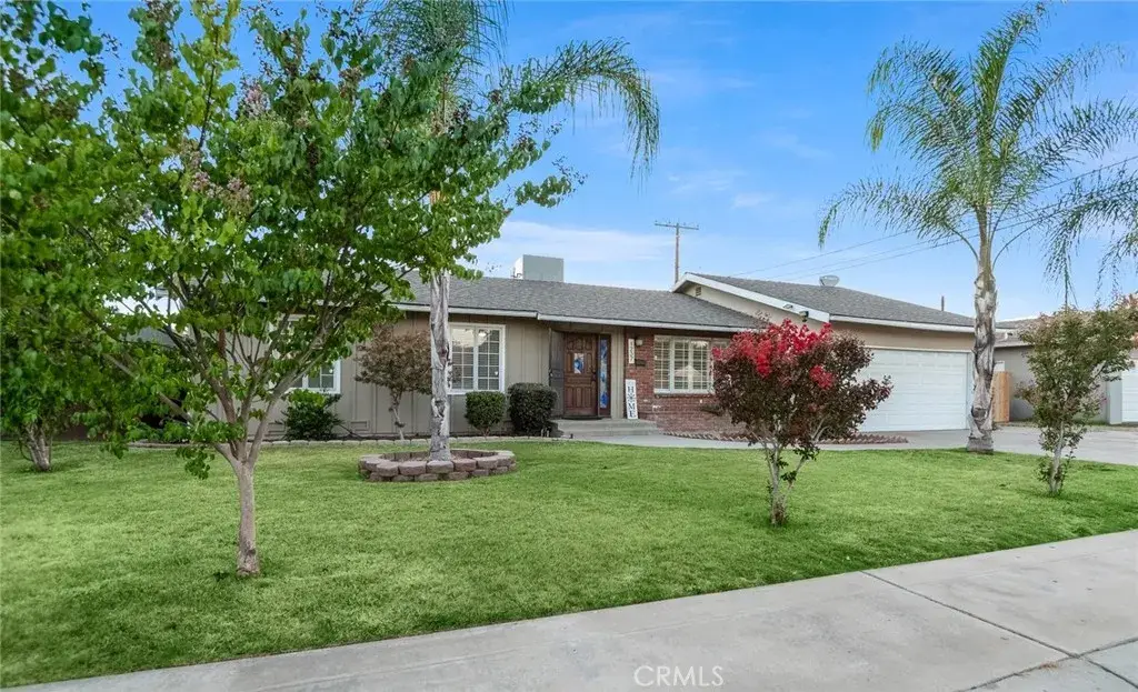 1237 S Clover, Visalia, CA 93277 - #1