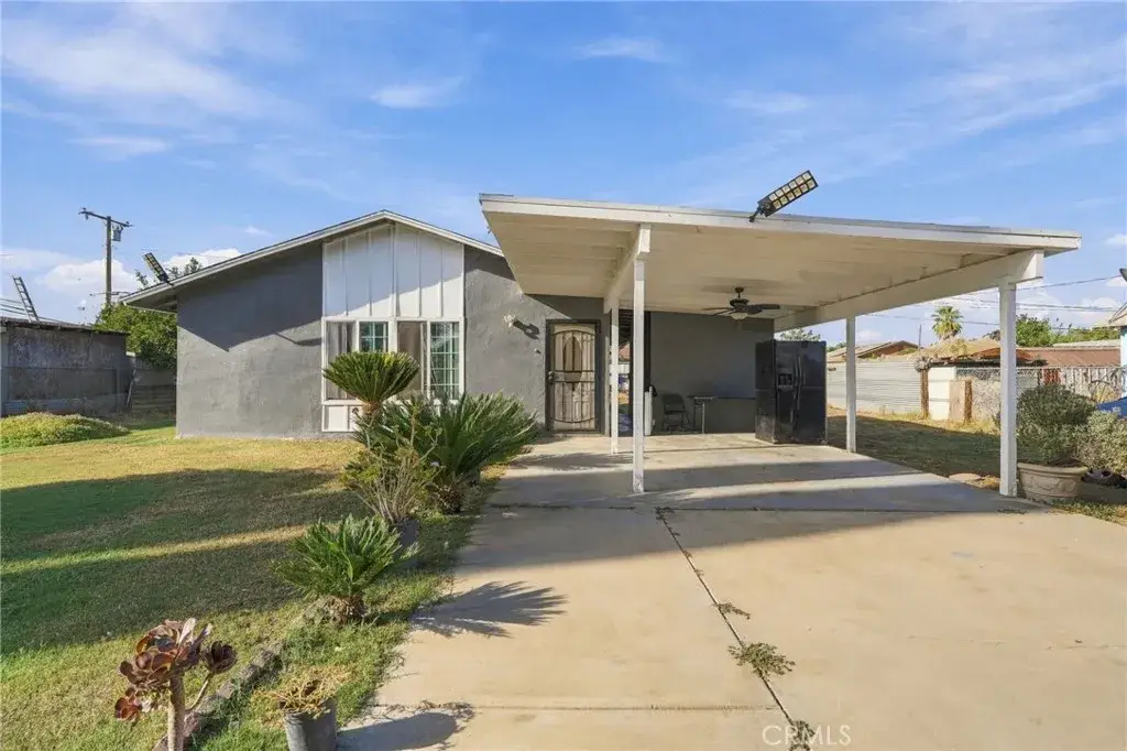 16420 Hudson, Tulare, CA 93274 - #1