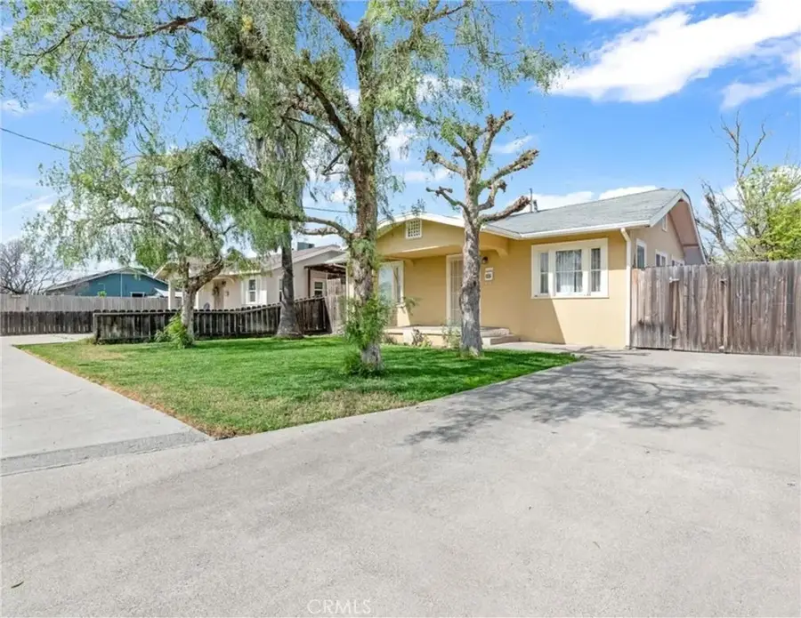 414 W Cameron, Hanford, CA 93230 - #2