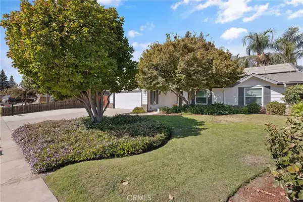 2632 E Paradise, Visalia, CA 93292